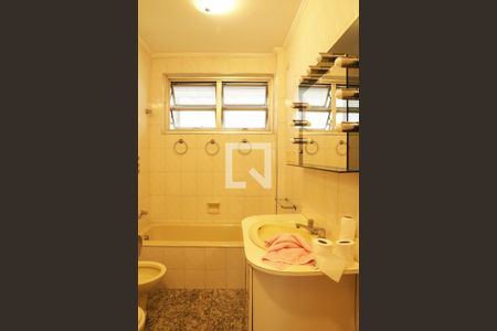 Apartamento à venda com 284m², 3 quartos e 3 vagas Apartamento à venda com 284m², 3 quartos e 3 vagasBanheiro