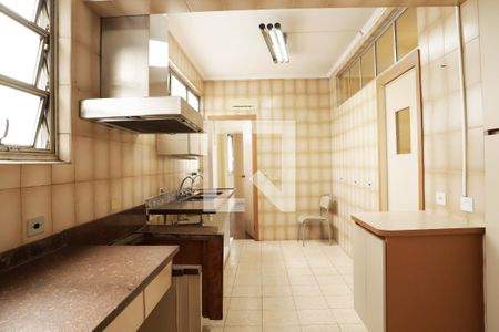 Apartamento à venda com 284m², 3 quartos e 3 vagas Apartamento à venda com 284m², 3 quartos e 3 vagasCozinha