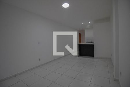 Sala  de apartamento para alugar com 1 quarto, 40m² em Curicica, Rio de Janeiro