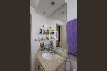 Apartamento à venda com 92m², 3 quartos e 2 vagas Apartamento à venda com 92m², 3 quartos e 2 vagasSuite