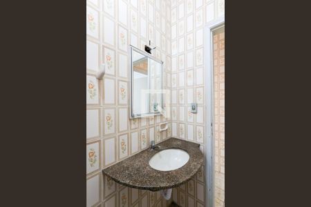 Casa à venda com 165m², 3 quartos e 2 vagas Casa à venda com 165m², 3 quartos e 2 vagasBanheiro