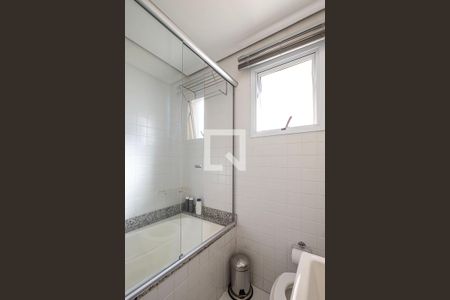 Apartamento para alugar com 73m², 2 quartos e 2 vagasSuíte - Banheiro