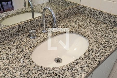 Apartamento para alugar com 73m², 2 quartos e 2 vagasBanheiro