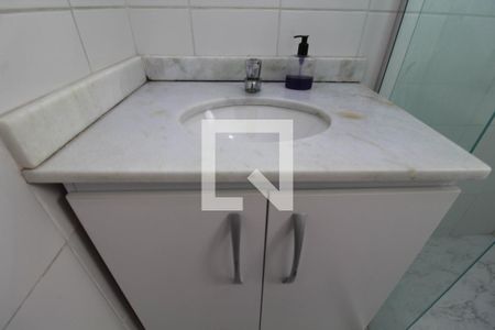 Apartamento à venda com 76m², 2 quartos e 1 vagaBanheiro Da Suíte
