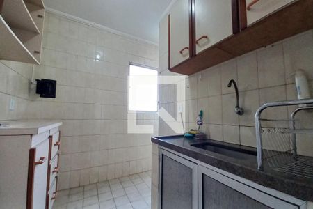 Cozinha de apartamento para alugar com 1 quarto, 48m² em Jardim São Vicente, Campinas