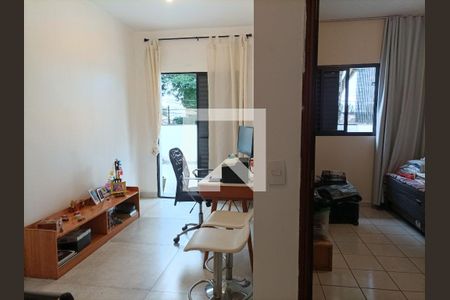 Casa à venda com 105m², 3 quartos e 3 vagasEscritório