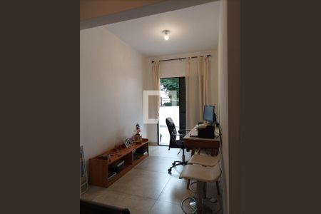 Casa à venda com 105m², 3 quartos e 3 vagasEscritório