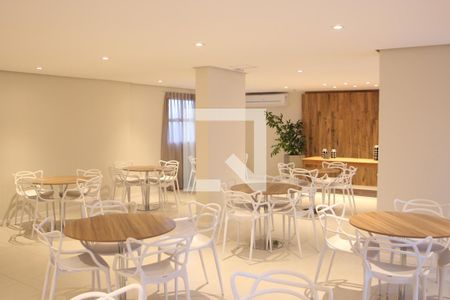 Apartamento para alugar com 55m², 2 quartos e 1 vagaÁrea comum - Salão de festas