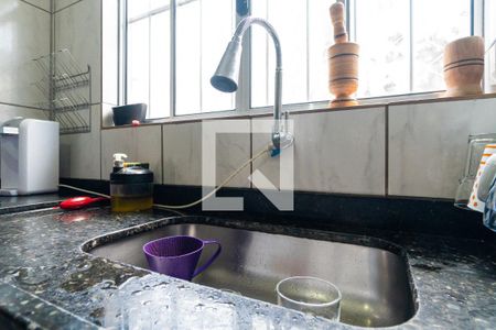 Casa à venda com 200m², 4 quartos e 2 vagasCasa 1 - Cozinha Detalhe