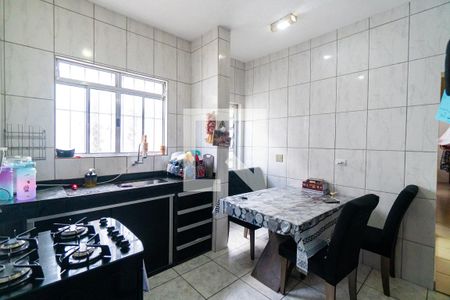 Casa à venda com 200m², 4 quartos e 2 vagasCasa 1 - Cozinha