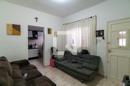Casa à venda com 200m², 4 quartos e 2 vagasCasa 2 - Sala
