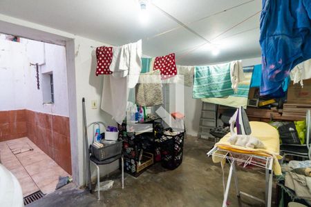 Casa à venda com 200m², 4 quartos e 2 vagasCasa 2 - Área de Serviço