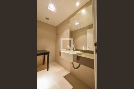 Casa à venda com 220m², 4 quartos e sem vagaLavabo