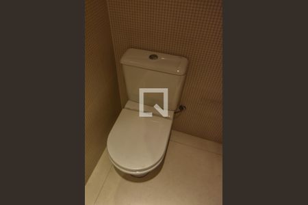 Casa à venda com 220m², 4 quartos e sem vagaBanheiro 03