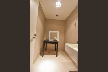 Casa à venda com 220m², 4 quartos e sem vagaLavabo