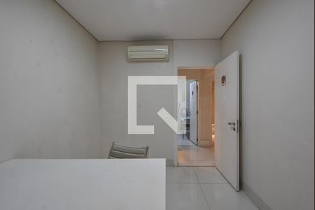 Casa à venda com 220m², 4 quartos e sem vagaSuíte 02