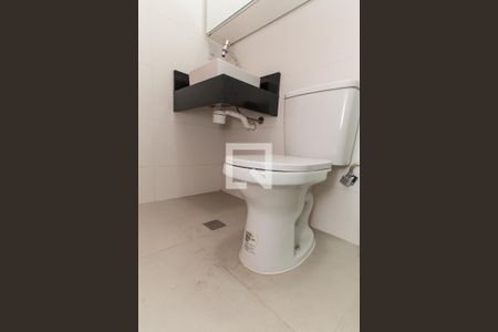 Apartamento para alugar com 66m², 2 quartos e sem vaga Apartamento para alugar com 66m², 2 quartos e sem vagaBanheiro