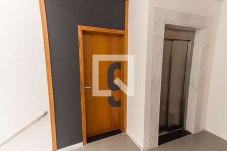 Apartamento para alugar com 72m², 2 quartos e sem vaga Apartamento para alugar com 72m², 2 quartos e sem vagaCorredor