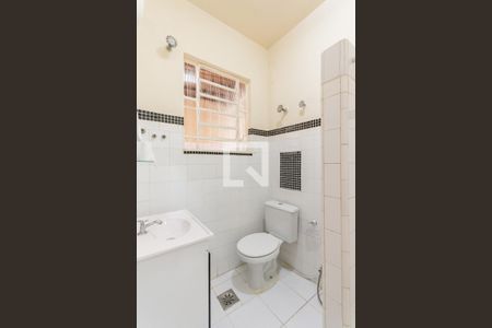 Banheiro de casa para alugar com 1 quarto, 45m² em Grajau, Rio de Janeiro