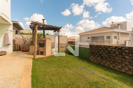 Casa de condomínio para alugar com 234m², 3 quartos e 2 vagas Casa de condomínio para alugar com 234m², 3 quartos e 2 vagasQuintal