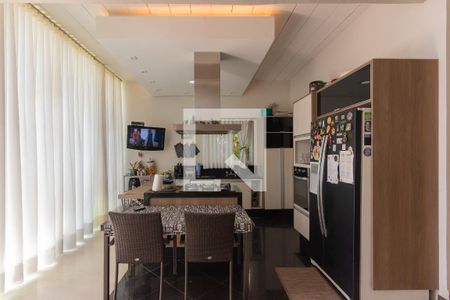 Casa de condomínio para alugar com 234m², 3 quartos e 2 vagas Casa de condomínio para alugar com 234m², 3 quartos e 2 vagasCozinha