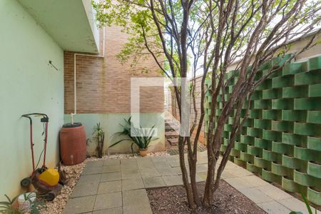 Casa de condomínio para alugar com 234m², 3 quartos e 2 vagas Casa de condomínio para alugar com 234m², 3 quartos e 2 vagasJardim