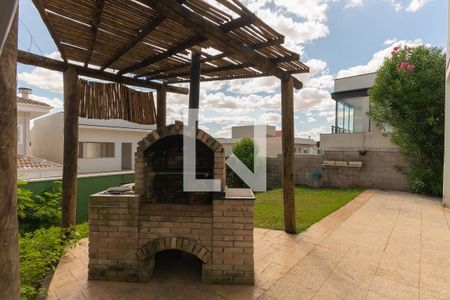 Casa de condomínio para alugar com 234m², 3 quartos e 2 vagas Casa de condomínio para alugar com 234m², 3 quartos e 2 vagasChurrasqueira