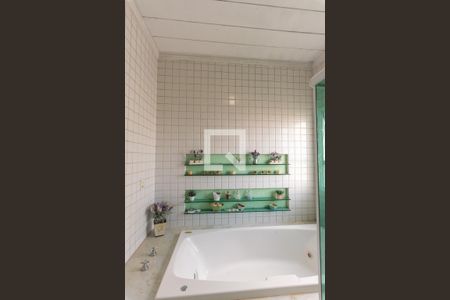 Casa de condomínio para alugar com 234m², 3 quartos e 2 vagas Casa de condomínio para alugar com 234m², 3 quartos e 2 vagasBanheiro da Suíte