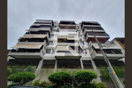 Apartamento para alugar com 110m², 2 quartos e 1 vaga Apartamento para alugar com 110m², 2 quartos e 1 vagaFachada