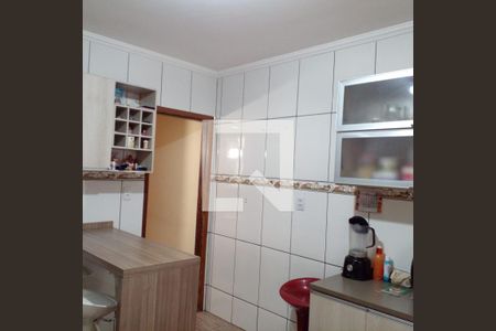 cozinha de casa para alugar com 2 quartos, 67m² em Jardim Egle, São Paulo