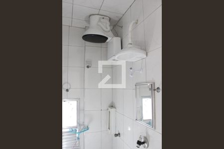 Banheiro de apartamento para alugar com 1 quarto, 28m² em Centro, São Vicente