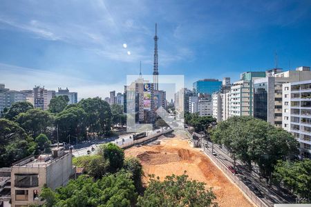 Apartamento à venda com 107m², 2 quartos e 1 vaga Apartamento à venda com 107m², 2 quartos e 1 vagaSala - Varanda