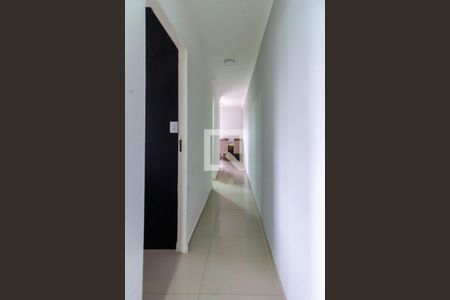 Corredor de apartamento à venda com 1 quarto, 60m² em Vila Carmosina, São Paulo