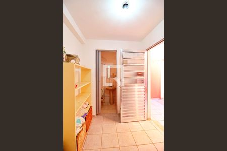 Casa de condomínio à venda com 170m², 2 quartos e 1 vagaÁrea de Serviço