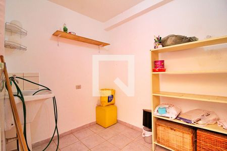 Casa de condomínio à venda com 170m², 2 quartos e 1 vagaÁrea de Serviço
