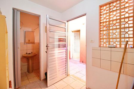 Casa de condomínio à venda com 170m², 2 quartos e 1 vagaÁrea de Serviço