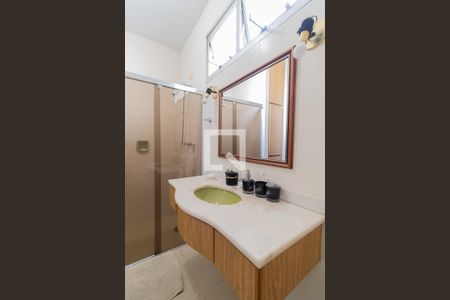 Casa à venda com 345m², 4 quartos e 3 vagasBanheiro do Quarto 2