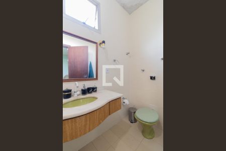Casa à venda com 345m², 4 quartos e 3 vagasBanheiro do Quarto 2