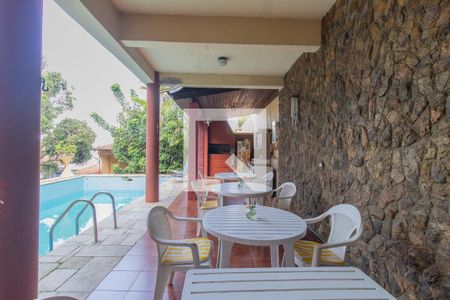 Casa à venda com 345m², 4 quartos e 3 vagasChurrasqueira