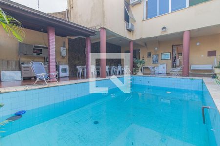 Casa à venda com 345m², 4 quartos e 3 vagasPiscina