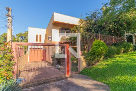 Casa à venda com 345m², 4 quartos e 3 vagasFachada