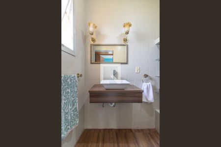 Casa à venda com 345m², 4 quartos e 3 vagasBanheiro Corredor 2