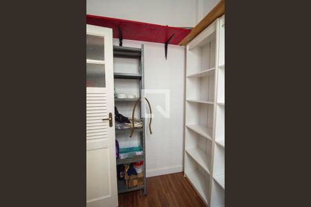 Apartamento para alugar com 81m², 3 quartos e sem vaga Apartamento para alugar com 81m², 3 quartos e sem vagaQuarto de Serviço