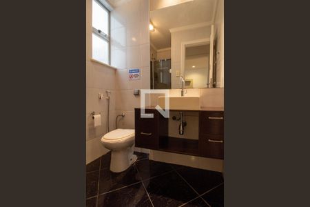 Apartamento para alugar com 81m², 3 quartos e sem vaga Apartamento para alugar com 81m², 3 quartos e sem vagaBanheiro Social