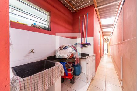 Casa para alugar com 115m², 3 quartos e 2 vagas Casa para alugar com 115m², 3 quartos e 2 vagasCorredor Lateral
