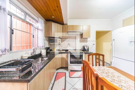 Casa para alugar com 115m², 3 quartos e 2 vagas Casa para alugar com 115m², 3 quartos e 2 vagasCozinha