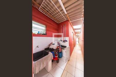 Casa para alugar com 115m², 3 quartos e 2 vagas Casa para alugar com 115m², 3 quartos e 2 vagasCorredor Lateral