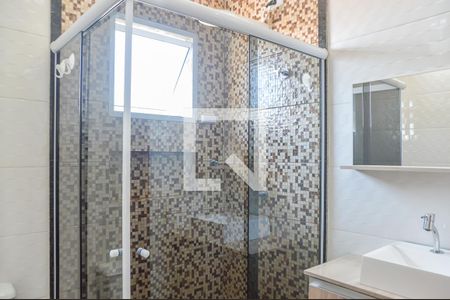 Casa à venda com 130m², 3 quartos e 2 vagasBanheiro