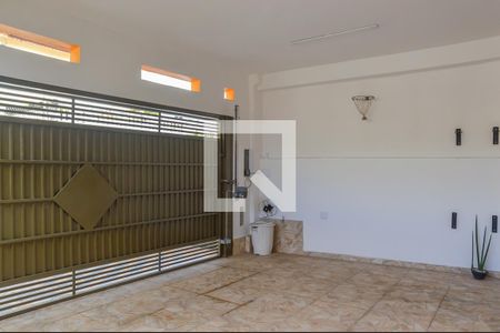 Casa à venda com 130m², 3 quartos e 2 vagasGaragem