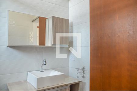 Casa à venda com 130m², 3 quartos e 2 vagasBanheiro
